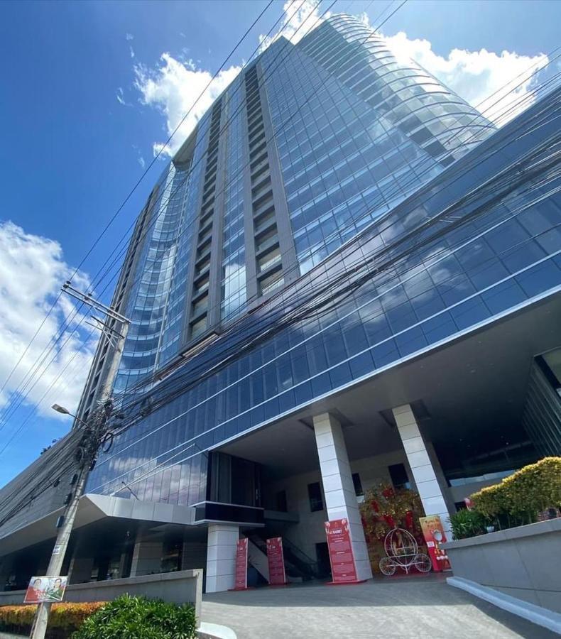 Condotel Aeon Towers Davao 20Mbps Wifi Exteriér fotografie